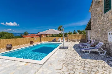 Two-Bedroom House with Pool in Malinska