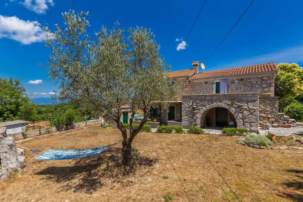 Two-Bedroom House with Pool in Malinska