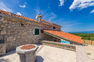 Two-Bedroom House with Pool in Malinska