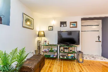 Two-Bedroom House with Pool in Malinska