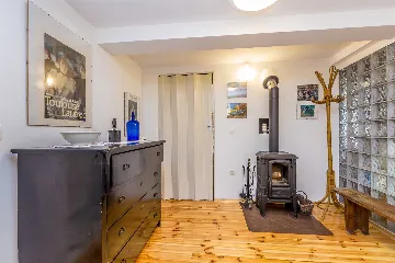 Two-Bedroom House with Pool in Malinska