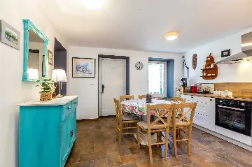 Two-Bedroom House with Pool in Malinska