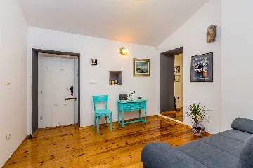 Two-Bedroom House with Pool in Malinska