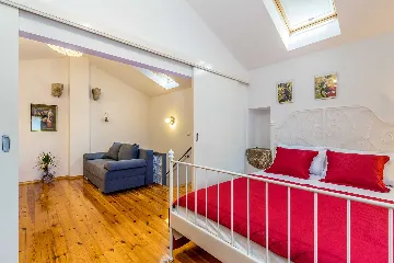 Two-Bedroom House with Pool in Malinska