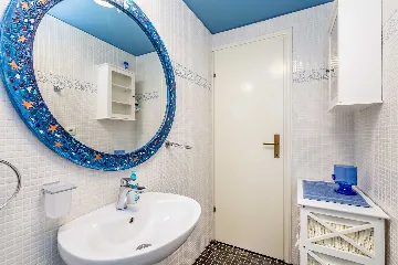 Two-Bedroom House with Pool in Malinska