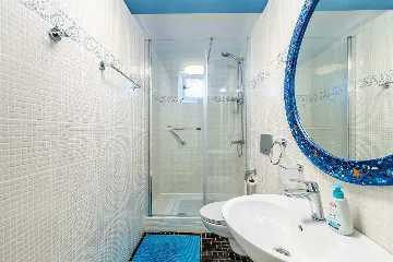 Two-Bedroom House with Pool in Malinska