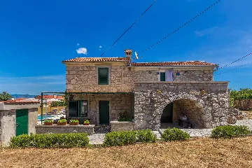 Two-Bedroom House with Pool in Malinska