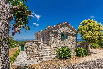 Two-Bedroom House with Pool in Malinska