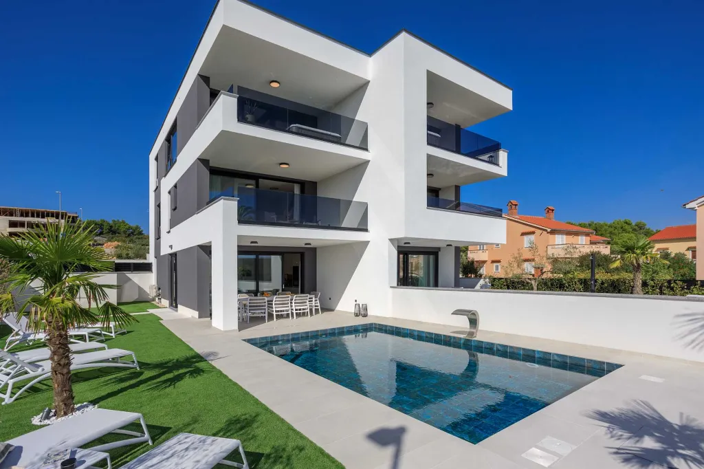 Villa in Krk for 8 Guests with Heated Pool