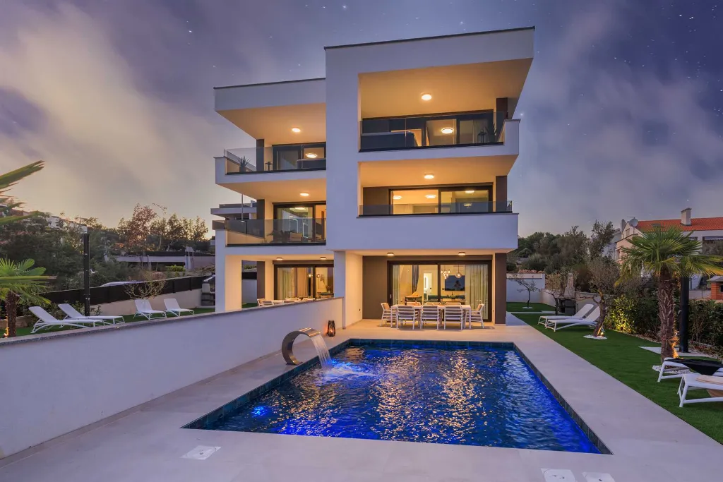 Villa in Krk for 8 Guests with Heated Pool