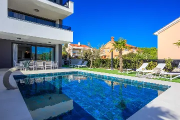 Villa in Krk for 8 Guests with Heated Pool