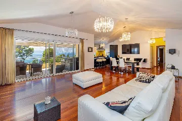 Malinska Penthouse Apartment with Private Jacuzzi