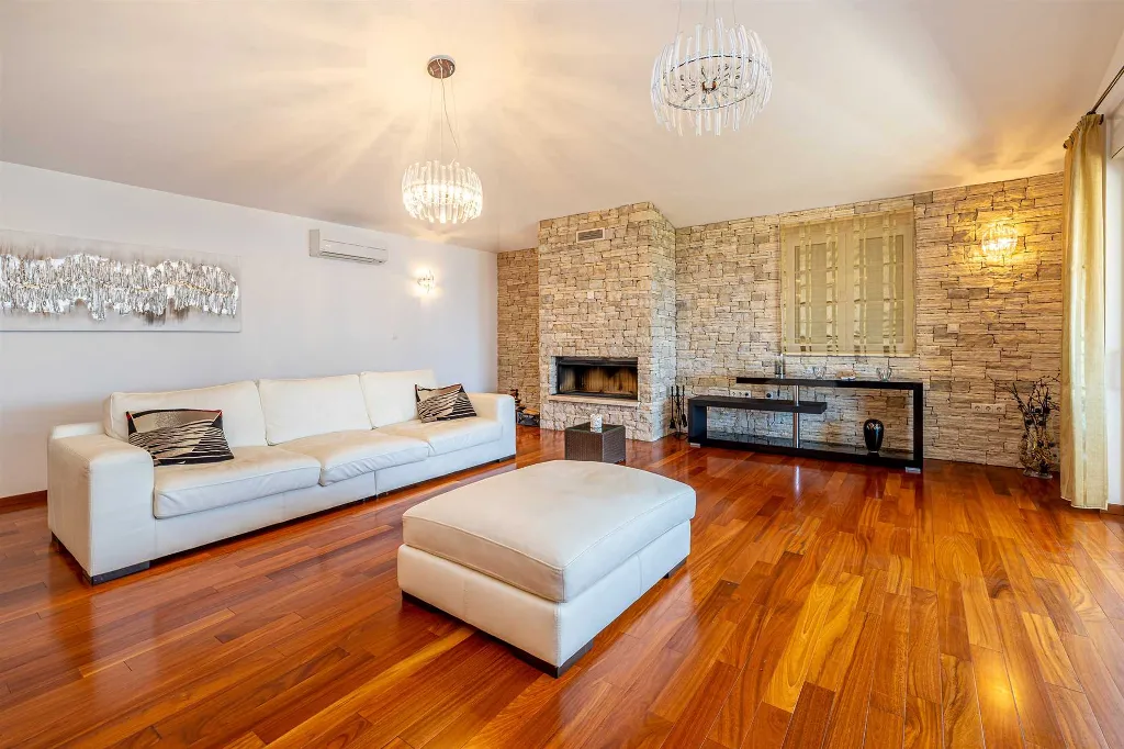 Malinska Penthouse Apartment with Private Jacuzzi