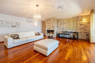 Malinska Penthouse Apartment with Private Jacuzzi