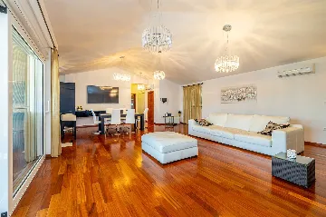 Malinska Penthouse Apartment with Private Jacuzzi