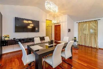 Malinska Penthouse Apartment with Private Jacuzzi