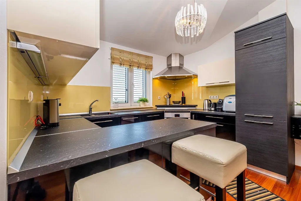 Malinska Penthouse Apartment with Private Jacuzzi