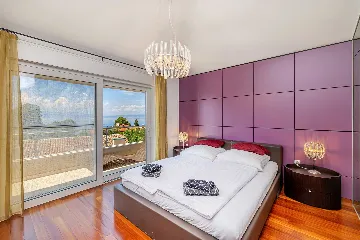 Malinska Penthouse Apartment with Private Jacuzzi