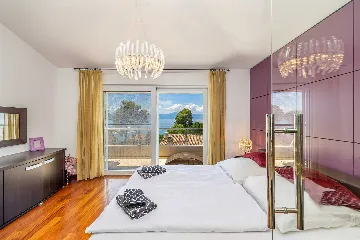 Malinska Penthouse Apartment with Private Jacuzzi