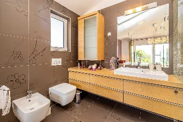 Malinska Penthouse Apartment with Private Jacuzzi