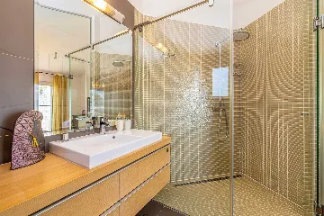 Malinska Penthouse Apartment with Private Jacuzzi