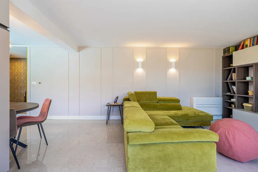 Njivice Apartment with Heated Pool and Private Yard