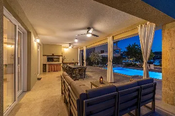 Villa in Klimno with Heated Pool and Sea View