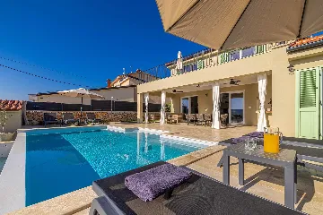Villa in Klimno with Heated Pool and Sea View