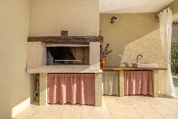 Villa in Klimno with Heated Pool and Sea View