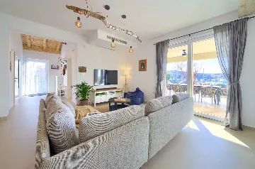 Villa in Klimno with Heated Pool and Sea View