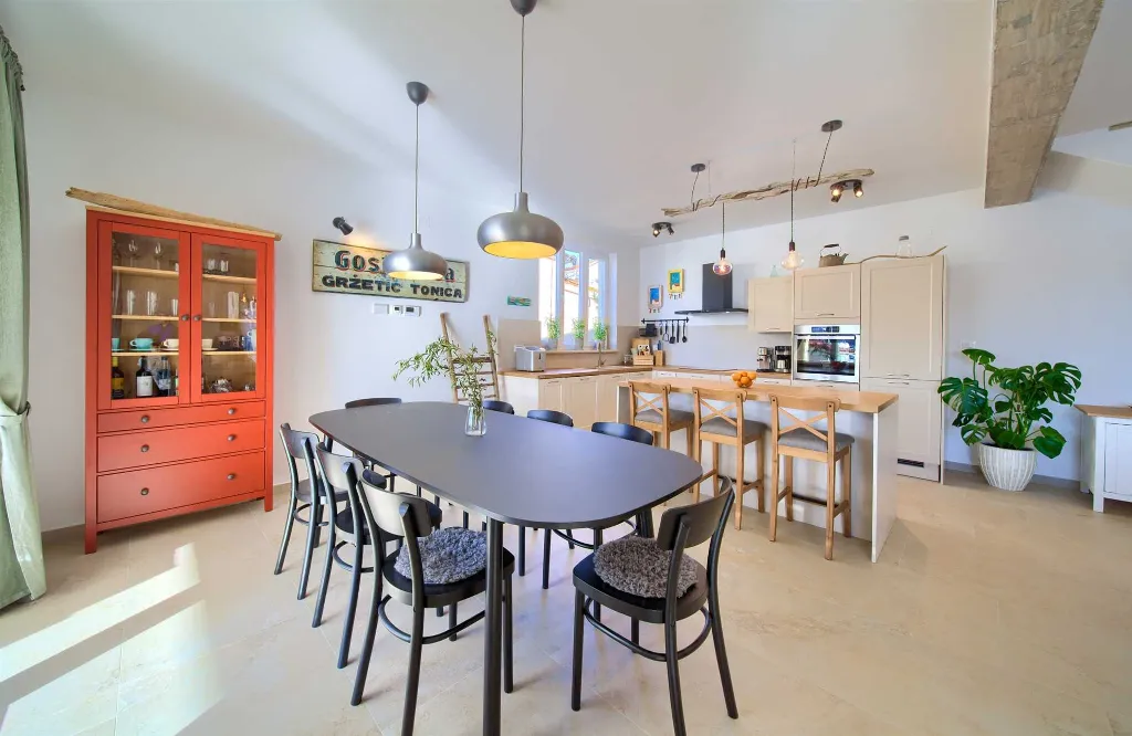 Villa in Klimno with Heated Pool and Sea View