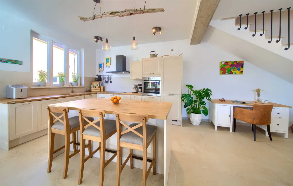 Villa in Klimno with Heated Pool and Sea View