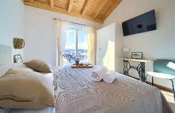 Villa in Klimno with Heated Pool and Sea View