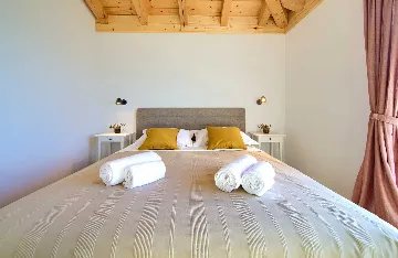 Villa in Klimno with Heated Pool and Sea View