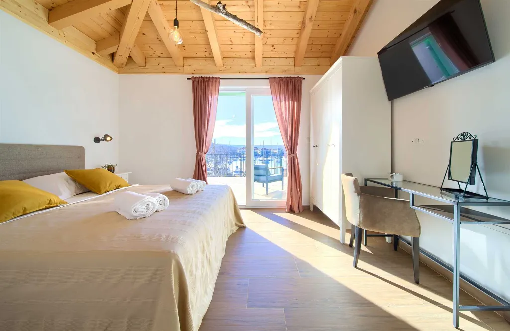 Villa in Klimno with Heated Pool and Sea View