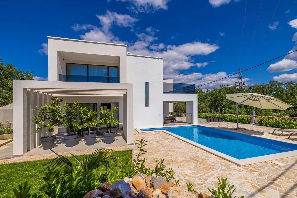 Private Pool Villa in Žgaljići for 10 Guests