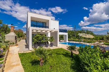 Private Pool Villa in Žgaljići for 10 Guests