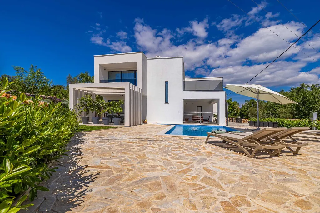 Private Pool Villa in Žgaljići for 10 Guests