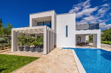 Private Pool Villa in Žgaljići for 10 Guests