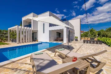 Private Pool Villa in Žgaljići for 10 Guests