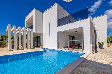 Private Pool Villa in Žgaljići for 10 Guests