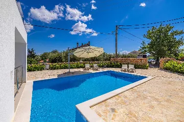 Private Pool Villa in Žgaljići for 10 Guests