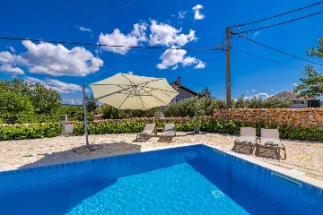 Private Pool Villa in Žgaljići for 10 Guests