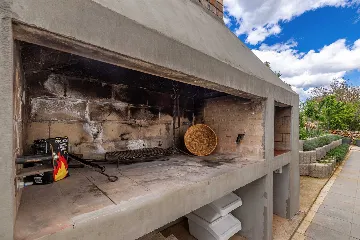 Private Pool Villa in Žgaljići for 10 Guests