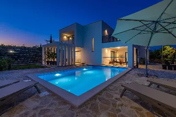 Private Pool Villa in Žgaljići for 10 Guests