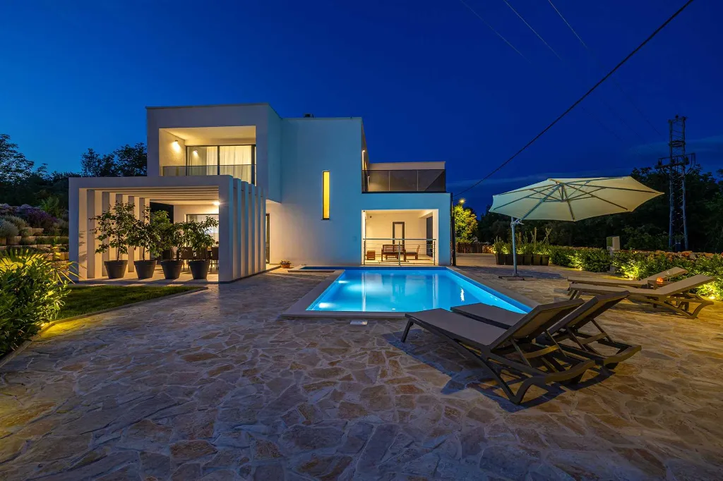 Private Pool Villa in Žgaljići for 10 Guests