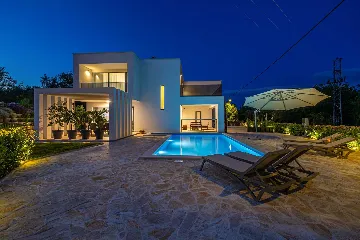 Private Pool Villa in Žgaljići for 10 Guests