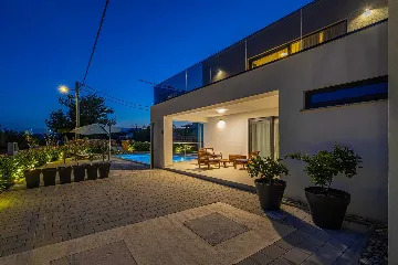 Private Pool Villa in Žgaljići for 10 Guests