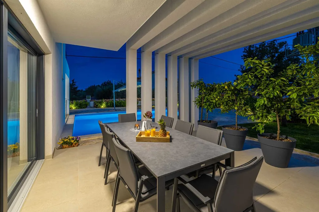 Private Pool Villa in Žgaljići for 10 Guests