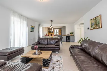 Private Pool Villa in Žgaljići for 10 Guests